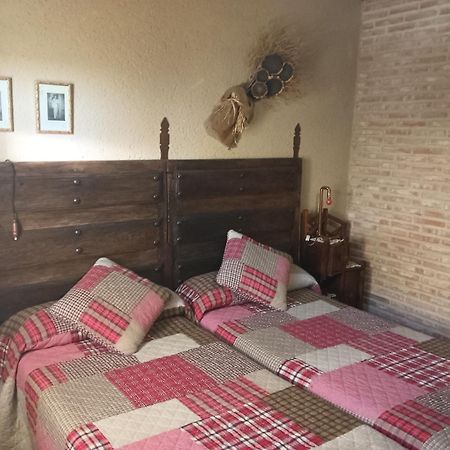 Casa Rural La Casa De Los Pollos Turrubuelo Bagian luar foto